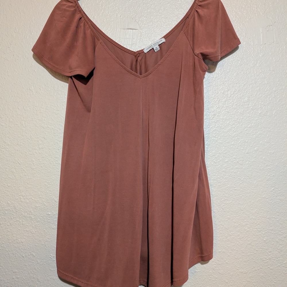 Green Envelope Mauve Off-Shoulder Blouse